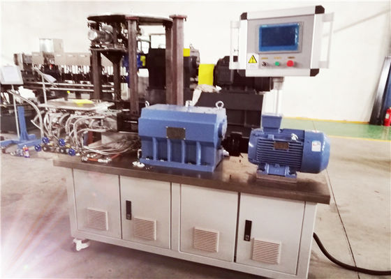 चीन प्लास्टिक कंपाउंडिंग के लिए सीमेंस इन्वर्टर प्रयोगशाला ट्विन स्क्रू एक्सट्रूडर आपूर्तिकर्ता
